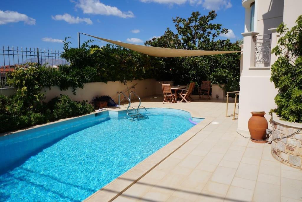 Apartment With A Garden, Bbq, Swimming Pool And Jacuzzi Dhráfi 外观 照片